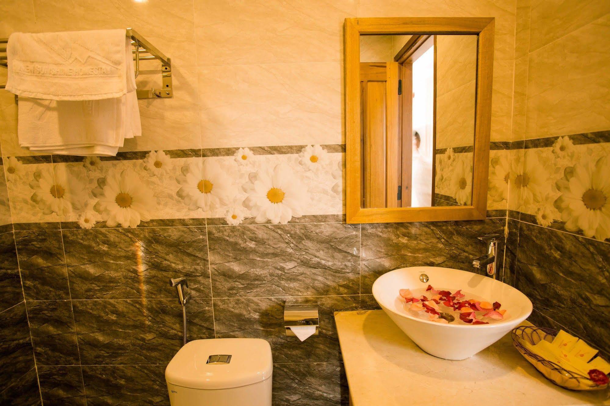 New Sunshine Homestay Hoi An Esterno foto